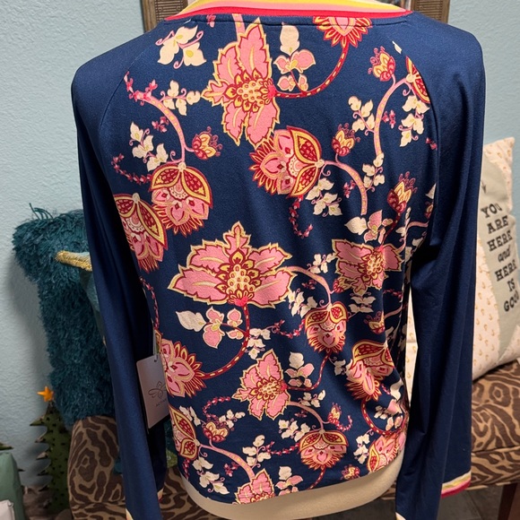 Johnny Was ACTIVE Top - Picture 5 of 8